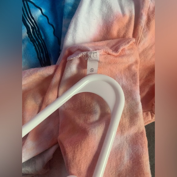 Girls tie dye t shirt - Picture 3 of 3